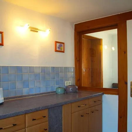 Будинок відпочинку Reeddachhaus Mit Seeblick - Ruhe - Traumhafter Lage Am Selliner