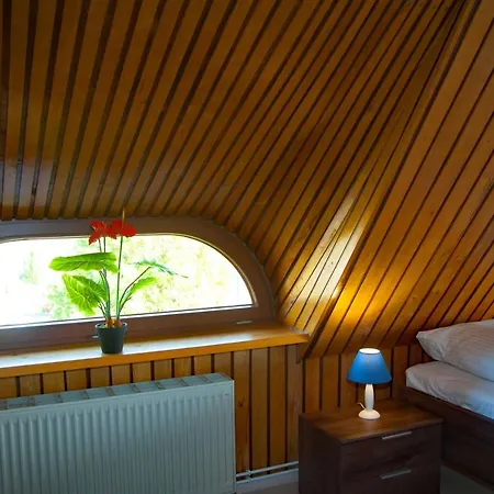 Reeddachhaus Mit Seeblick - Ruhe - Traumhafter Lage Am Selliner Будинок відпочинку *