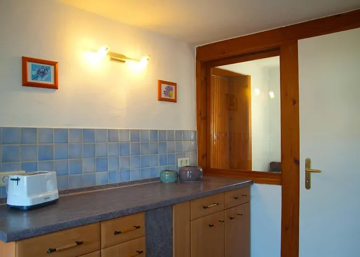 Dom wakacyjny Reeddachhaus Mit Seeblick - Ruhe - Traumhafter Lage Am Selliner