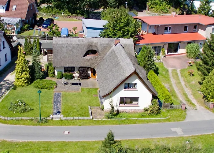 Reeddachhaus Mit Seeblick - Ruhe - Traumhafter Lage Am Selliner * Sellin (Rugen)