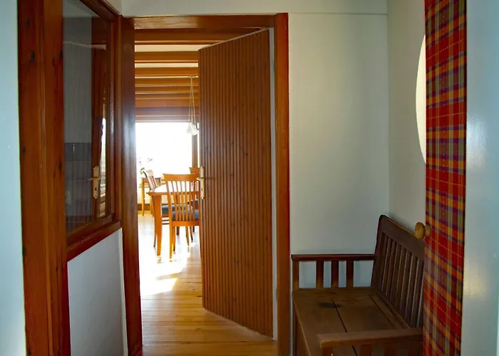 Dom wakacyjny Reeddachhaus Mit Seeblick - Ruhe - Traumhafter Lage Am Selliner