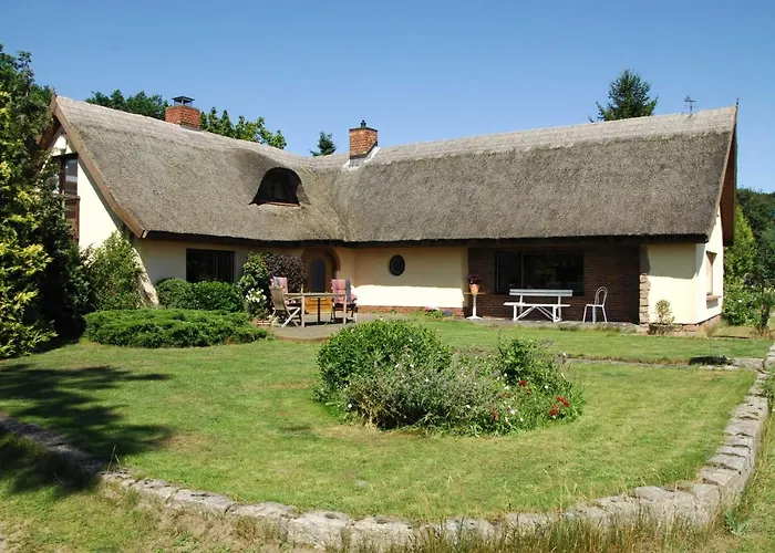 بيت للعطل Reeddachhaus Mit Seeblick - Ruhe - Traumhafter Lage Am Selliner *