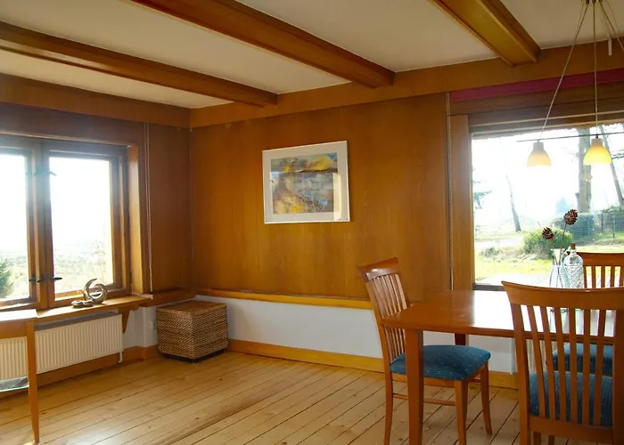 Reeddachhaus Mit Seeblick - Ruhe - Traumhafter Lage Am Selliner Sellin (Rugen)