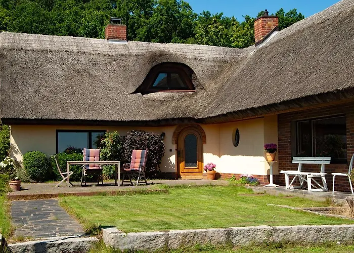 Dom wakacyjny Reeddachhaus Mit Seeblick - Ruhe - Traumhafter Lage Am Selliner Sellin (Rugen)